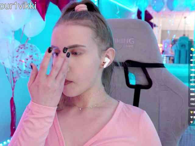 VikkiExtraCheese webcam