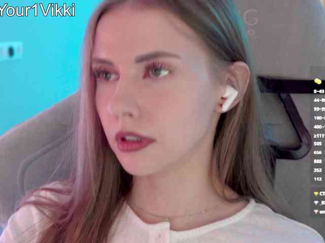 Модель: VikkiExtraCheese