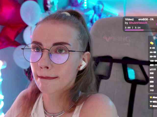 VikkiExtraCheese