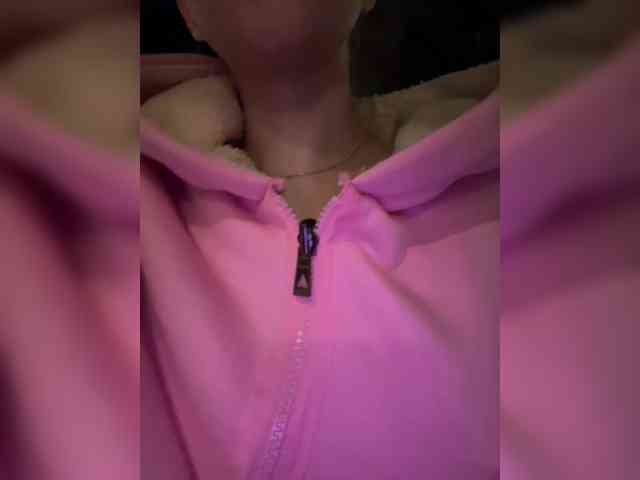 VikkiExtraCheese webcam