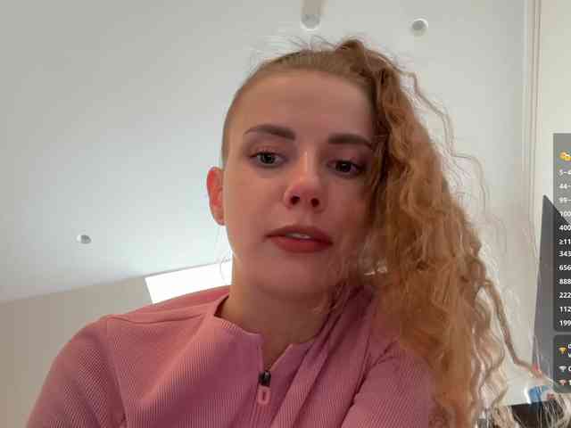 porno webcam -VikkiL0vesCheese-