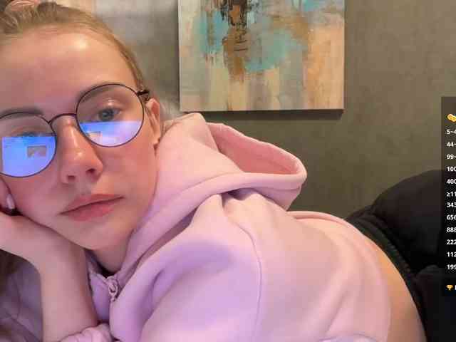 VikkiExtraCheese webcam