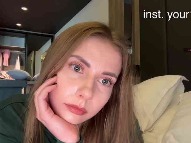 -VikkiL0vesCheese- Sex Cam Show