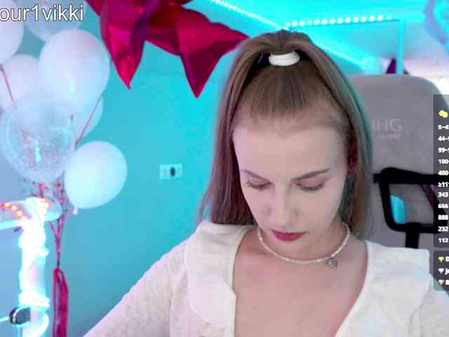 VikkiExtraCheese webcam