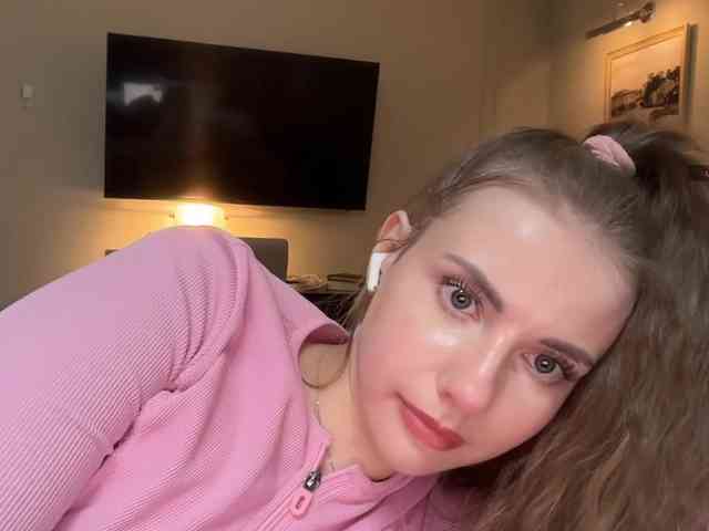 VikkiExtraCheese webcam