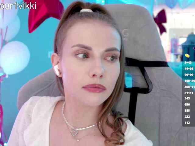 VikkiExtraCheese webcam
