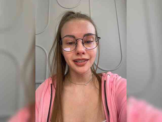 VikkiExtraCheese webcam