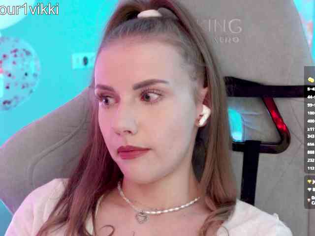 -VikkiL0vesCheese- -VikkiL0vesCheese-