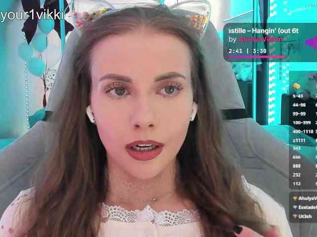 VikkiExtraCheese webcam