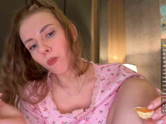 VikkiExtraCheese webcam