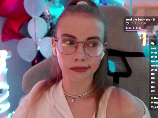 VikkiExtraCheese