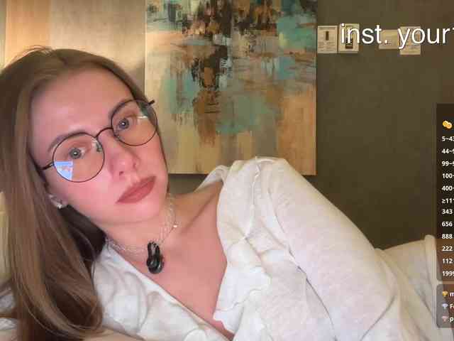 Модель: VikkiExtraCheese