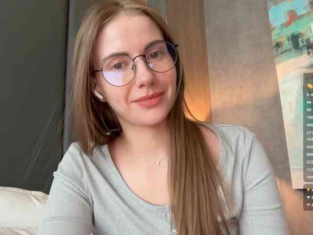 VikkiExtraCheese webcam