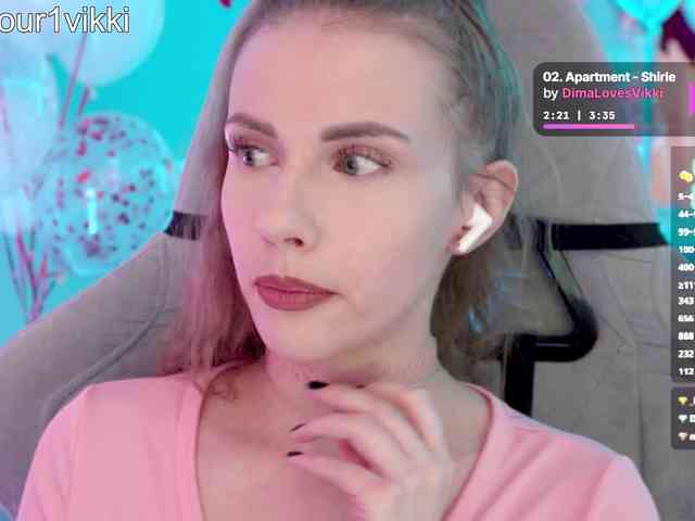 VikkiExtraCheese webcam