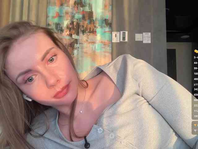 VikkiExtraCheese webcam