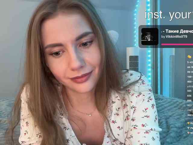 VikkiExtraCheese webcam