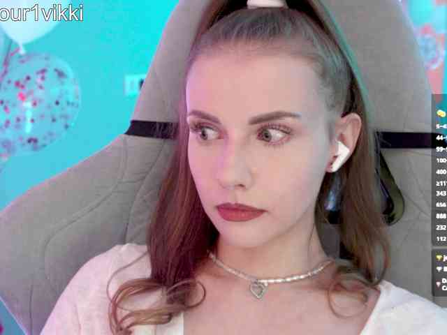 VikkiExtraCheese webcam