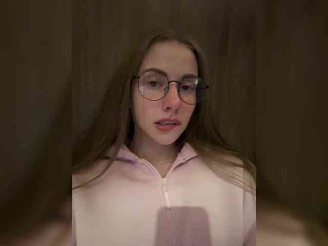 Модель: VikkiExtraCheese