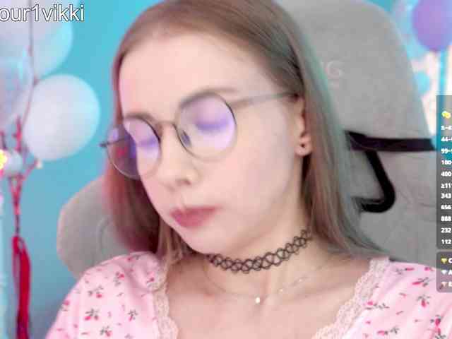 VikkiExtraCheese webcam