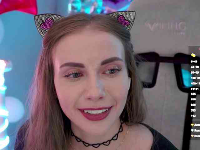 VikkiExtraCheese webcam