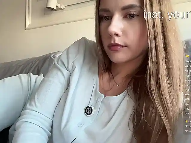 -VikkiL0vesCheese-