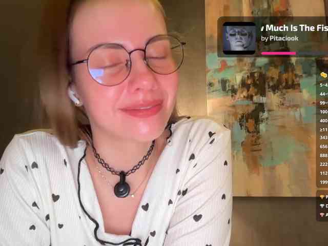 VikkiExtraCheese webcam