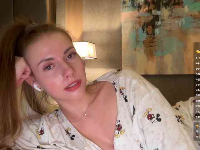 VikkiExtraCheese webcam