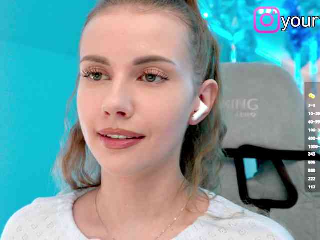 VikkiExtraCheese