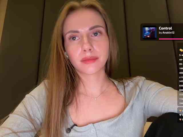 VikkiExtraCheese webcam