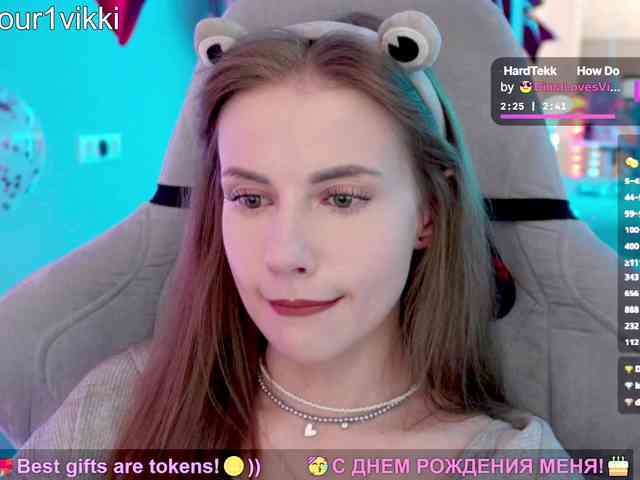 -VikkiL0vesCheese-