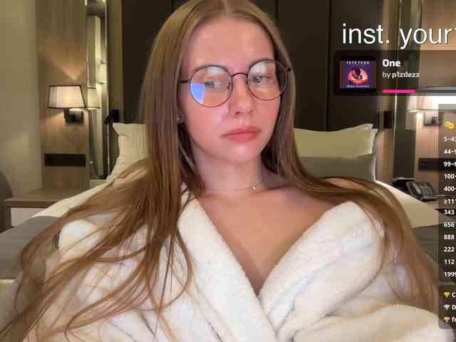 VikkiExtraCheese webcam