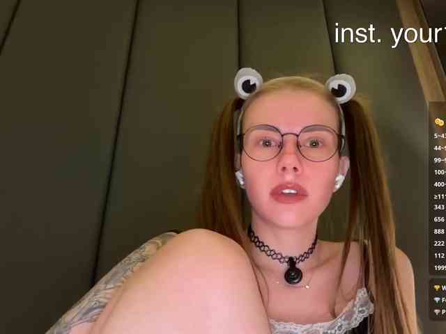 VikkiExtraCheese webcam