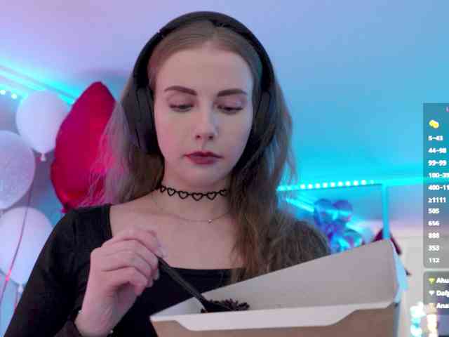 VikkiExtraCheese webcam