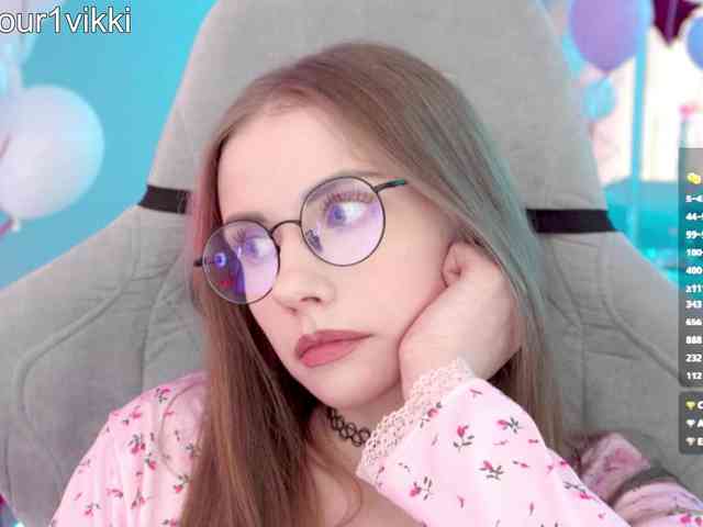 VikkiExtraCheese webcam