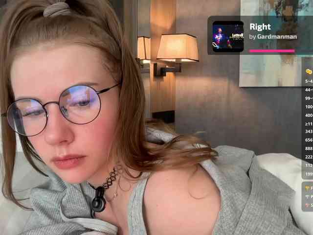 VikkiExtraCheese webcam