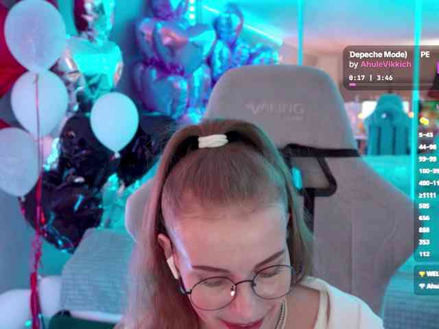 VikkiExtraCheese