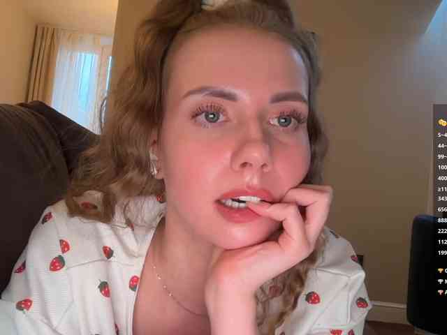 VikkiExtraCheese webcam