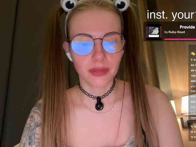 VikkiExtraCheese webcam