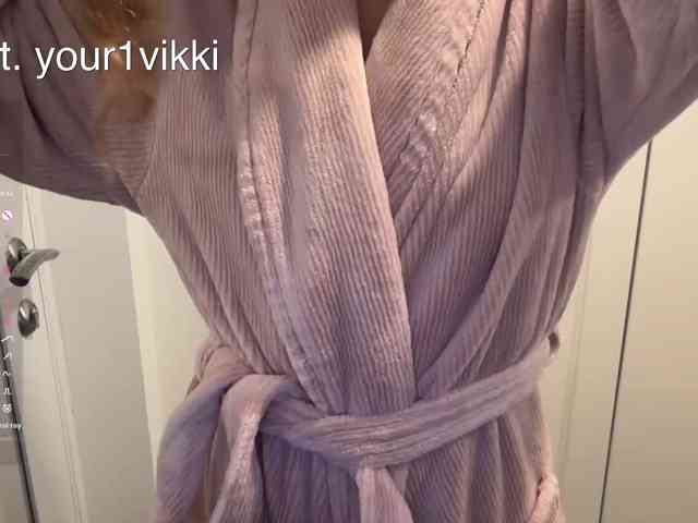 VikkiExtraCheese