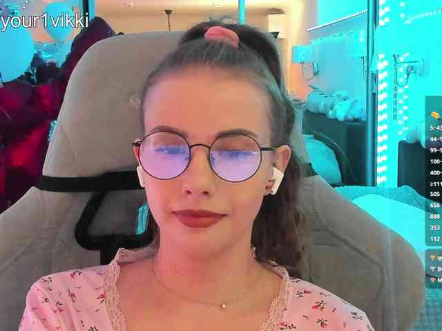VikkiExtraCheese webcam