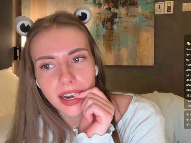 VikkiExtraCheese webcam