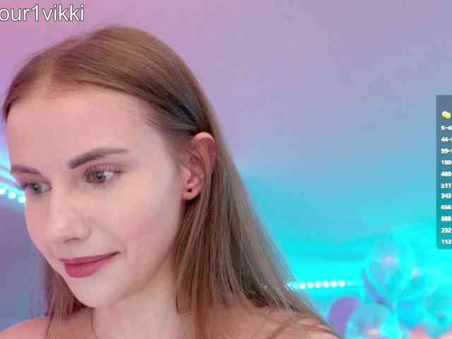 Модель: VikkiExtraCheese