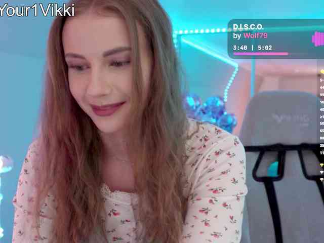 VikkiExtraCheese webcam