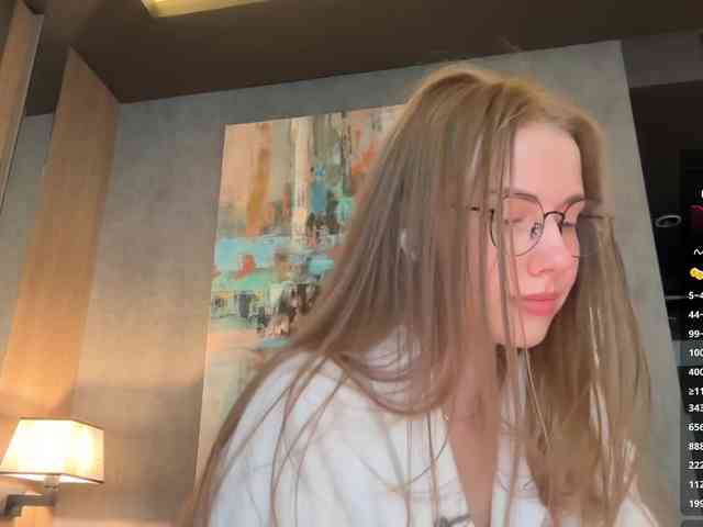 VikkiExtraCheese webcam