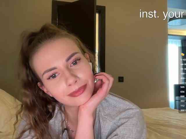VikkiExtraCheese webcam