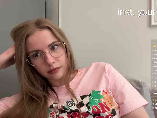 Модель: VikkiExtraCheese