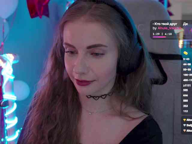 VikkiExtraCheese webcam
