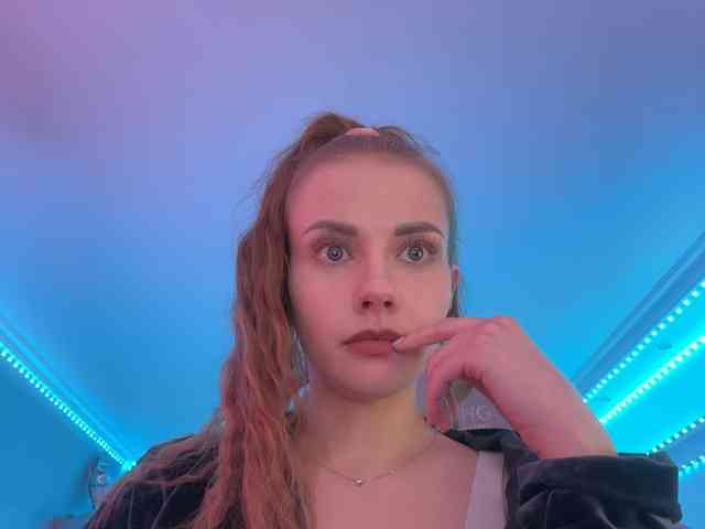 VikkiExtraCheese webcam