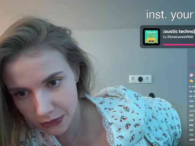 VikkiExtraCheese webcam