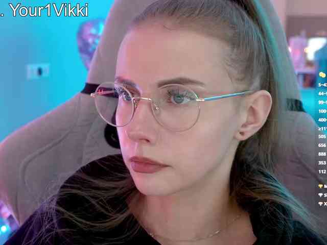 Модель: VikkiExtraCheese